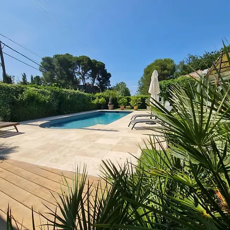 Maison *